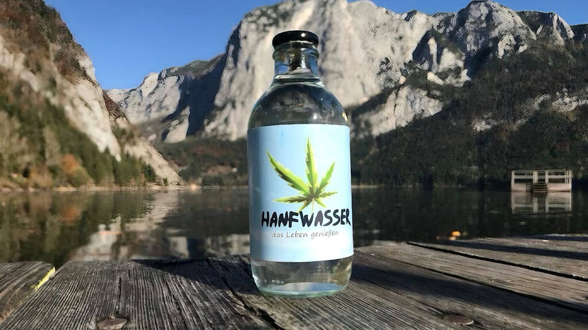 
Hanfwasser fine water bottle
