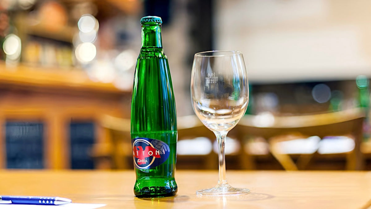 
Mattoni fine water bottle