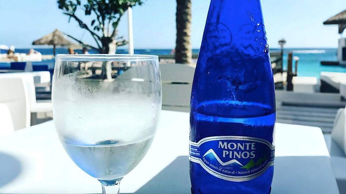 
Monte Pinos fine water bottle